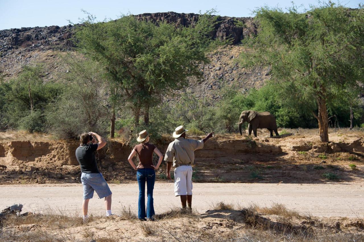 Вілла Wilderness Safaris Damaraland Camp Twyfelfontein Екстер'єр фото